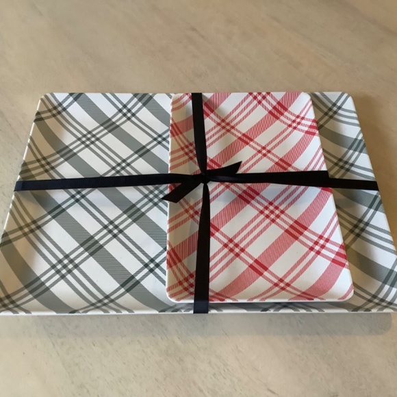 Hearth & Hand Magnolia 2pc Plaid Melamine Christmas Serving Trays - Green/Red - Picture 5 of 8
